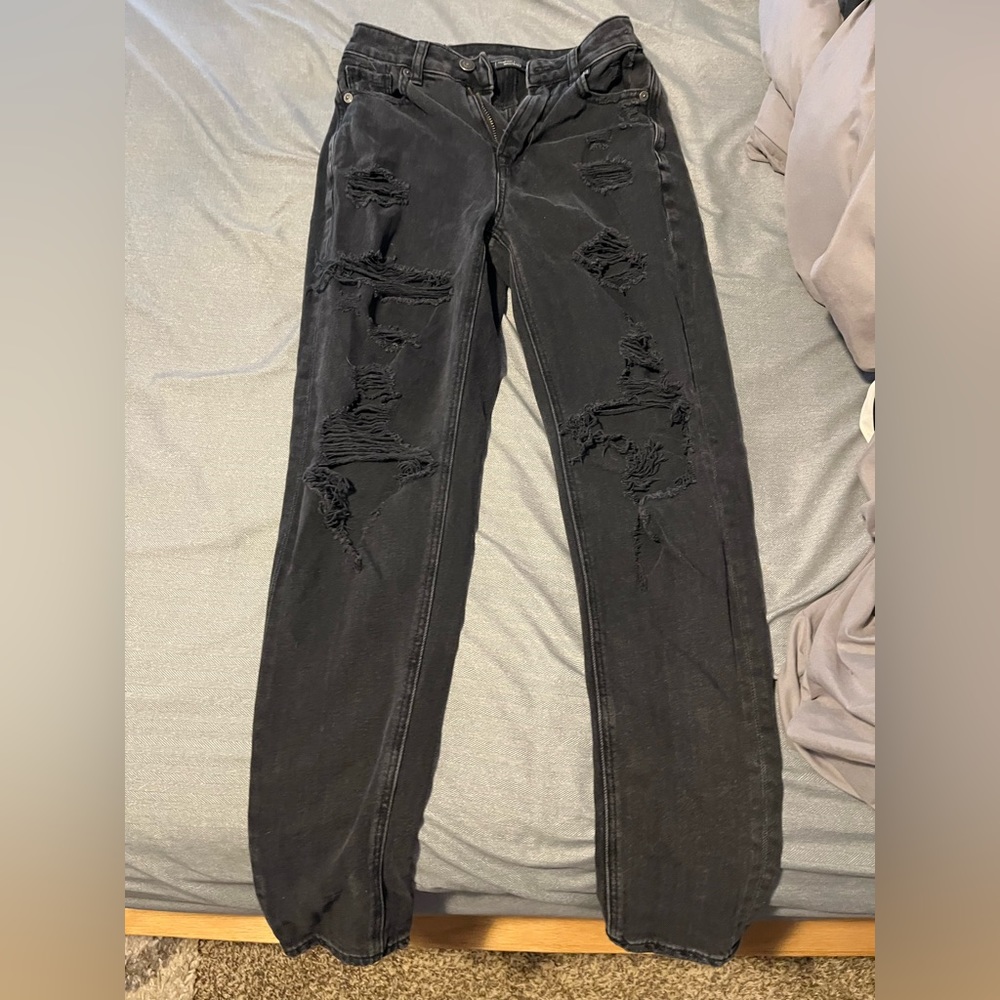 000 Ripped American eagle mom jeans